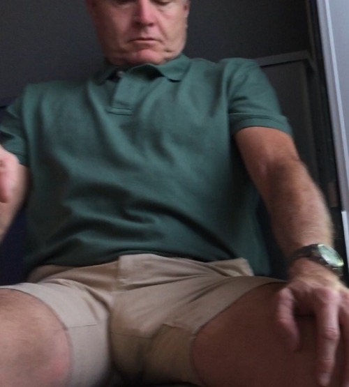 bjones10000: Damn boy, you’re giving me a stiffee the way you keep going on and on about how y