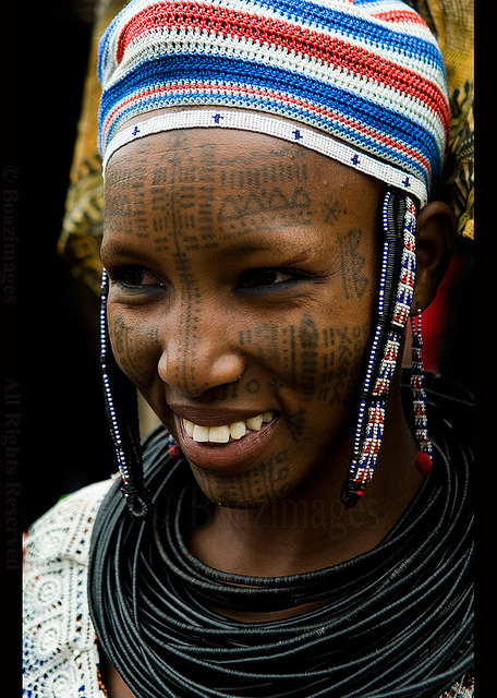 angryafricangirlsunited:Peul woman from Benin by Boaz