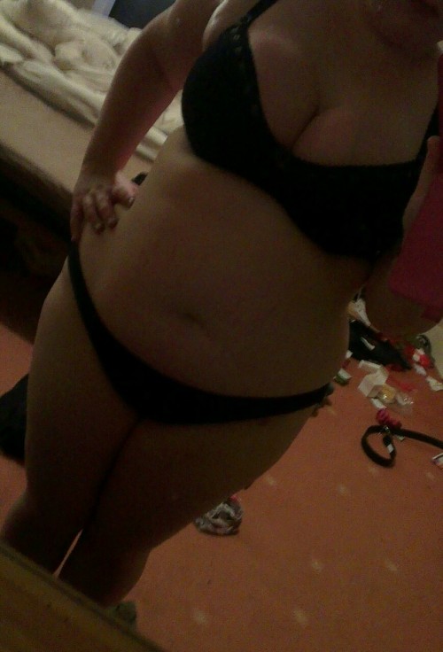 georgieboo-x:   Belly love. 