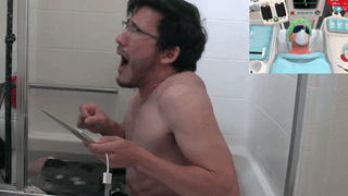 merkiplier:  Impossible Challenge: Ice Bath [x]  &ldquo;My bum bum is freezing!&rdquo;