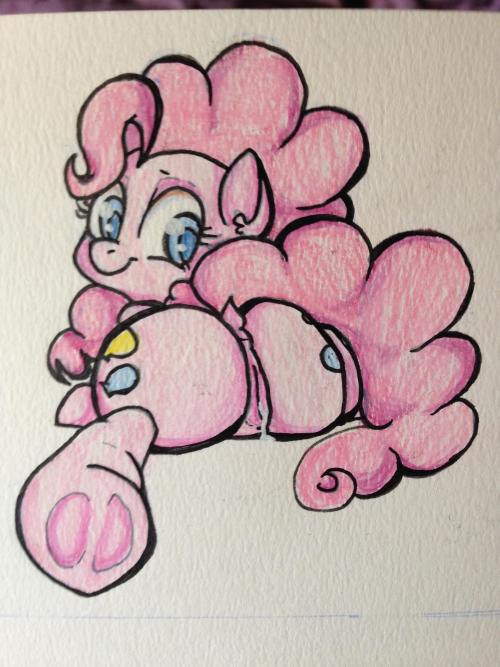 blowholesandbrushstrokes:hooves are hard and i fucked em up 8^)x: