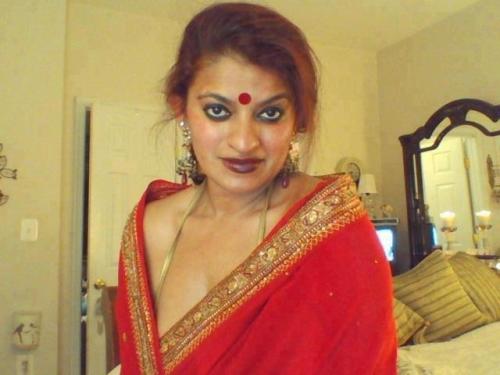 marriedladies:  hOT AND BEAUTIFUL BHABI JI adult photos