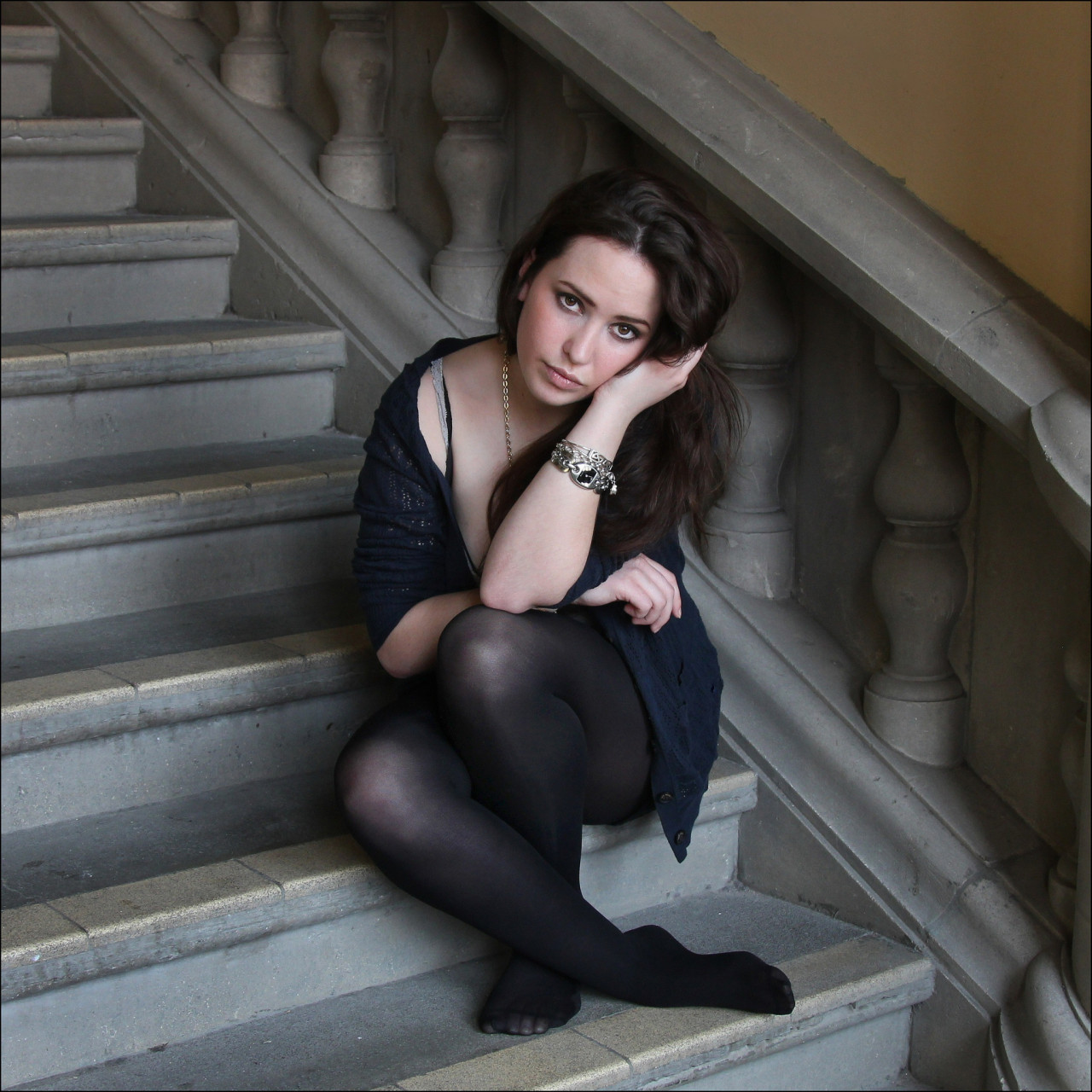 hosedlegs:  100 pics on Hosed Legs! 