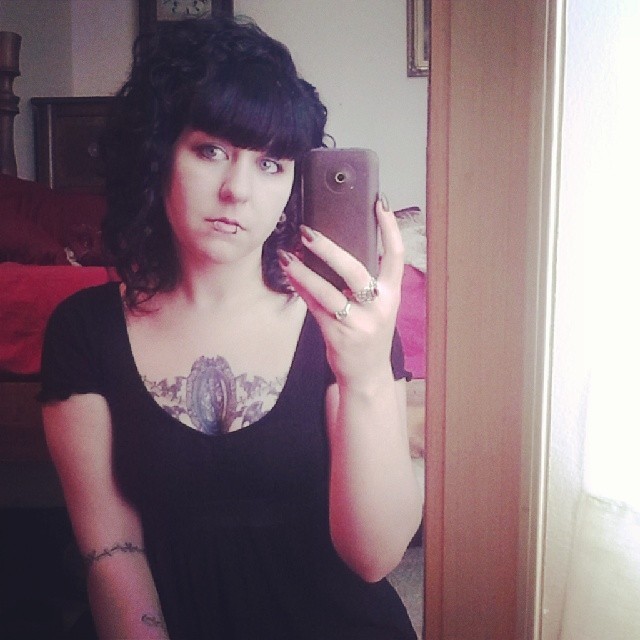 hexhypoxia:  I think I’m getting spoiled by this natural look shooting. Wheeee!