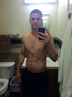 instaguys:  Guys with iPhones Source: gwip.me 