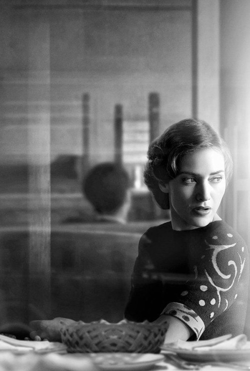 barsata: Kate Winslet by Annie Leibovitz
