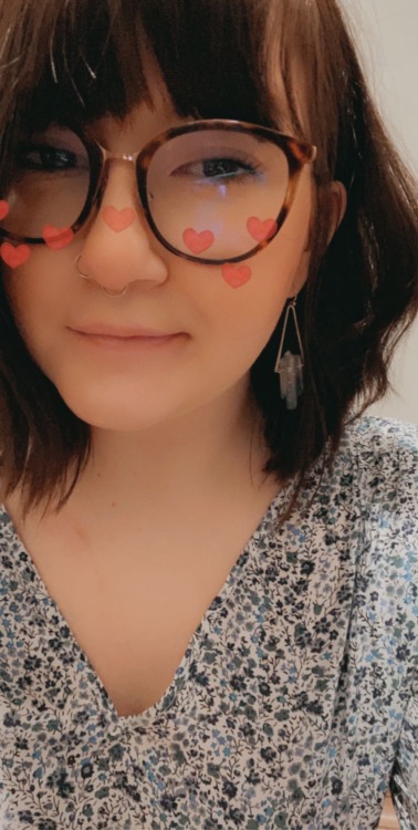 your-garden-variety-fangirl:I don’t really celebrate Valentine’s Day, but I do rlly love all the filters that it brings along. 🌈❤️🌹