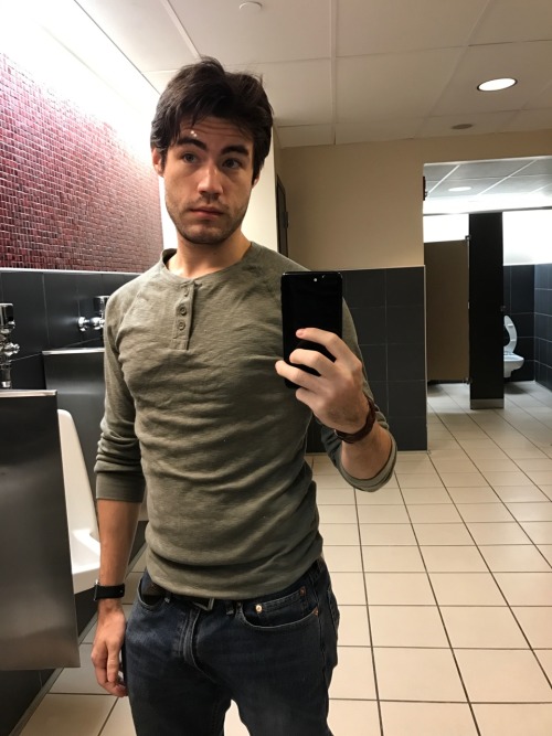 somewhereinthedetails:  That time I saw Dr Strange on a Sunday morning and the theater bathroom lighting was just 