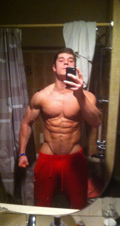 southernfratguy:  SouthernFratGuy • Me • InstaShowOffs