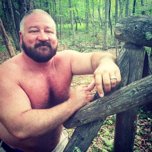 texasbeefmark: Bear in the woods!