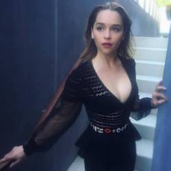 celebrityhunnies:  emilia clarke