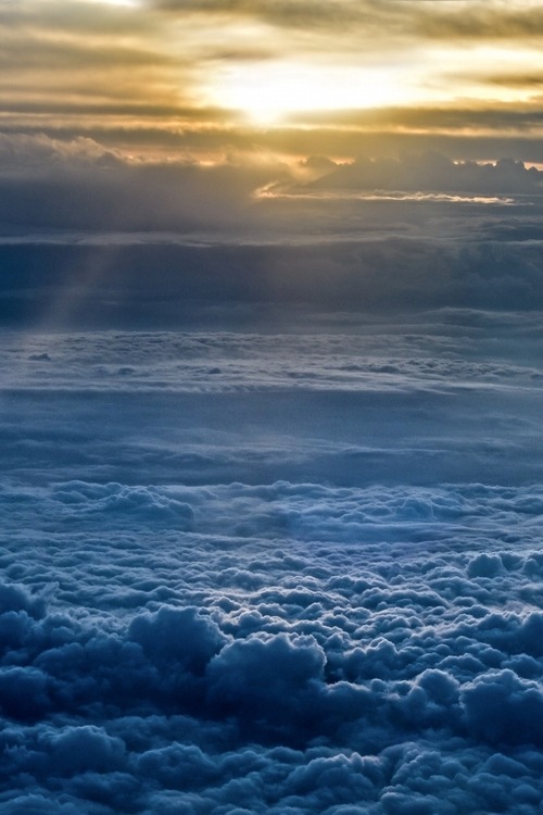 Sentarse en las nubes a mirar el pasto...