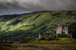 vacilandoelmundo:  Eilean Donan, Scotland