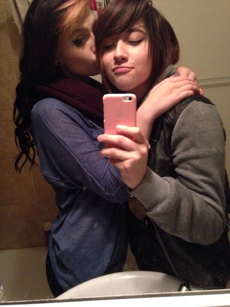 zef2fuckingdeath:  Cutie girlfriend appreciation post and how much we’ve changed