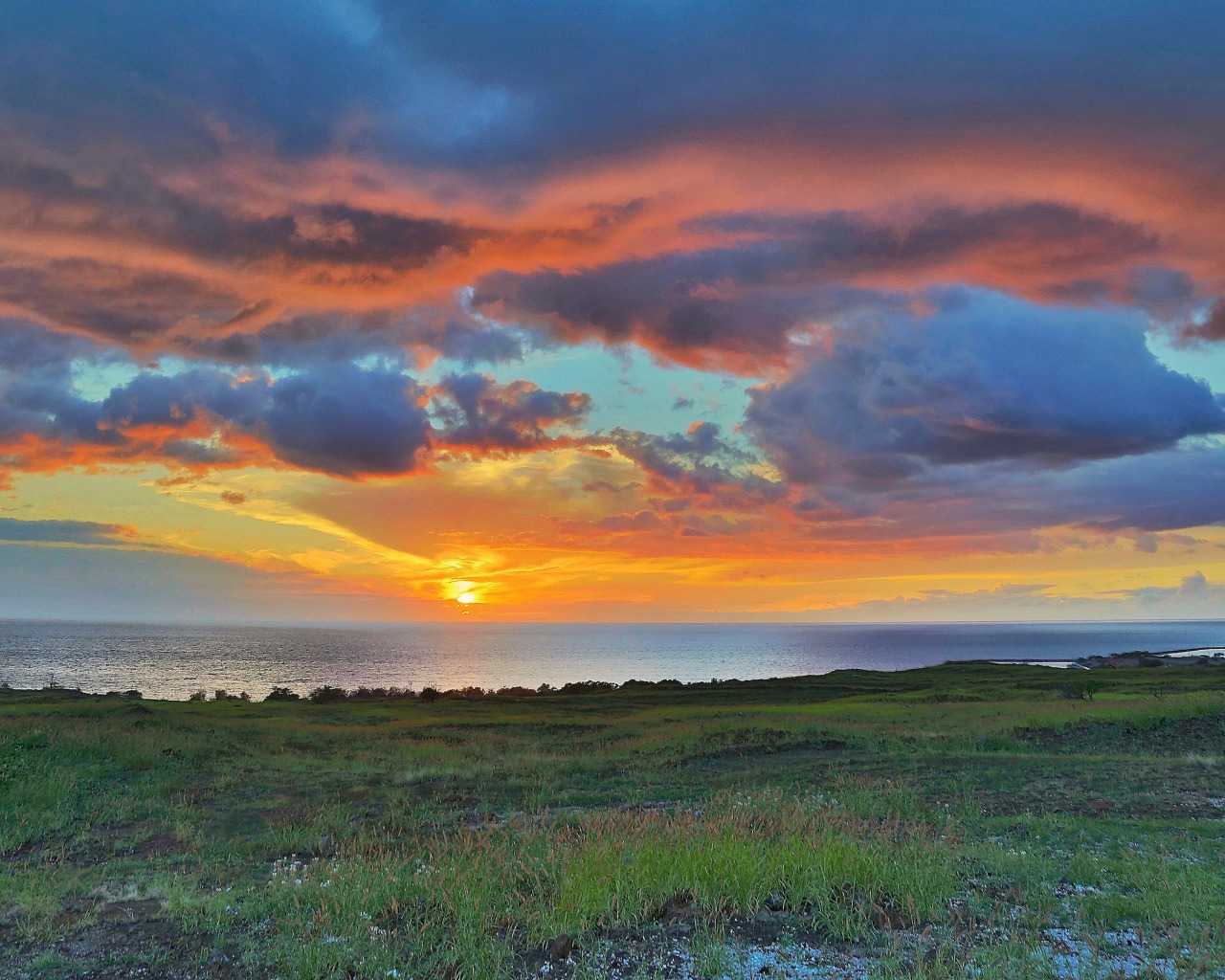 <p>A scene from Hawaii HDR enhanced.</p>