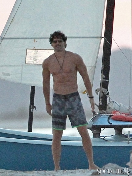   Shirtless Joe Manganiello Plays Football On The Beach For ‘Magic Mike XXL’