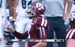 thegameswelove:  Sorry Rice Johhny’s not giving out autographs this half… 