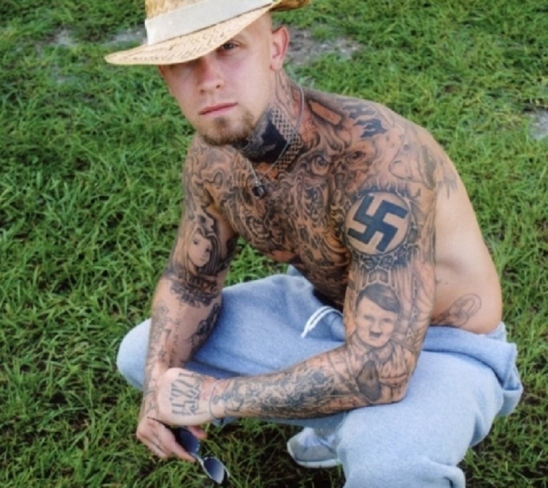 matureskinhead: rapace62:  14destruction88:  barelederratte:  rochchub666:  musclesskinfilth: