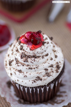 confectionerybliss:  Black Forest CupcakesSource: