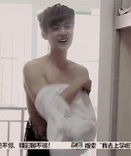meiren-menglu:  shirtless Luhan….