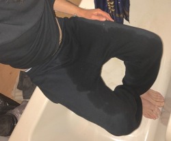 peewhereyoulike: More adventures of soaked sweat pants