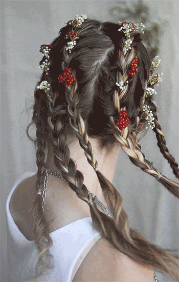 freepeople:  Let your hair down. Learn how to create this hair style on the blog! 