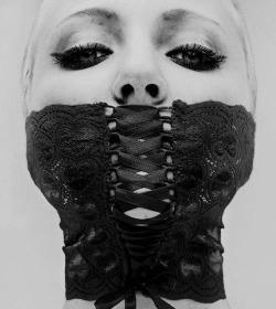 leadedjava:  This is an amazing corset gag, beautiful. 