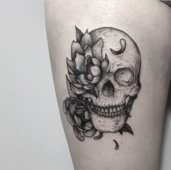 givememoneyfortattoos:Flower skull tattoo