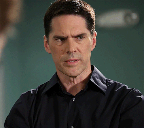 tonystarkscumslutz:

hotch-girl:AARON HOTCHNER + THE BLACK SHIRT in 6x23 “BIG SEA.”


bottom left 😳 #this shouldnt be this hot  #but those pants  #and that button up shirt  #LOOKS SO DAMN GOOD  #WHAT THE HELL HOTCHNER??  #i love him