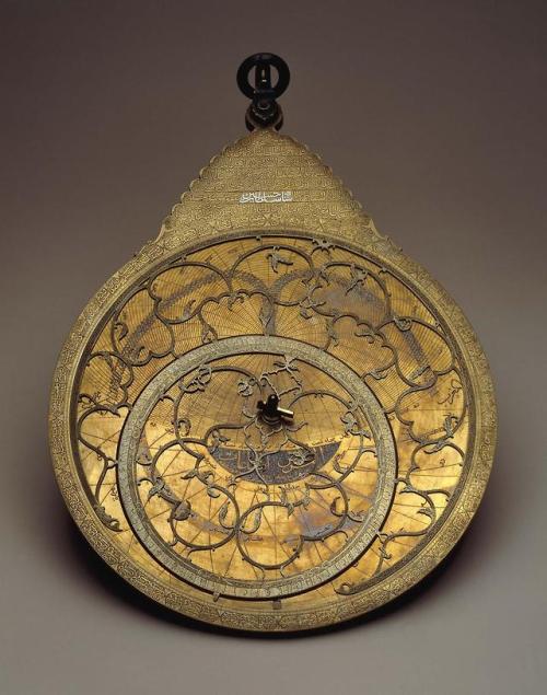 historyarchaeologyartefacts - Astrolabe, made of brass and silver,...