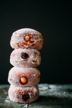 foodffs:  Sufganiyot (Jelly Doughnuts)Really nice recipes. Every hour.Show me what you cooked!