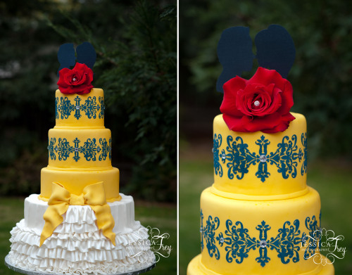 withthebarenecessities:Some amazing disney themed wedding cakes. I want one 