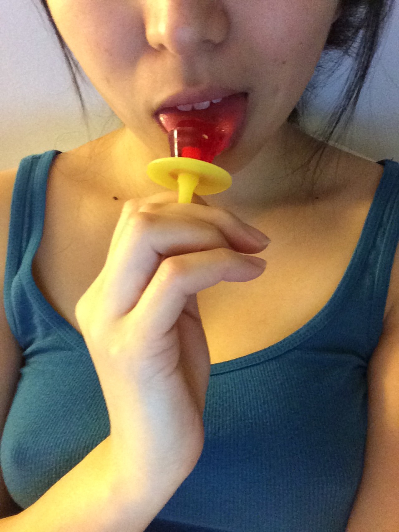 sekushipaichi:  B gave me a tasty thing! *^^* so I gave him so sweet kisses ^x^)