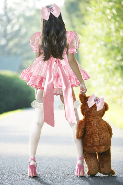 amarriedsissy:wickedlittlesyn:Love this Makes me want to be little again. http://amarriedsissy