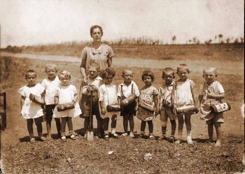 Class of Kindergarten Children with Teacher Leah Hirschhorn, Ra’anana, British Mandate of Pale