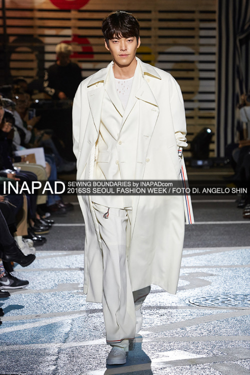151022 Kim Woo Bin at Sewing Boundaries fashion show Spring/Summer cr: Inapad
