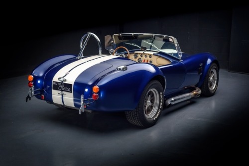 utwo:  Ford Cobra Roadster© auto storica