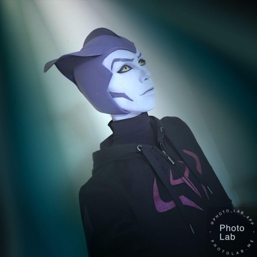 Vrepit sa! We love the Galra and we love to cosplay them.(Creating galra eyes on a bad quality mob