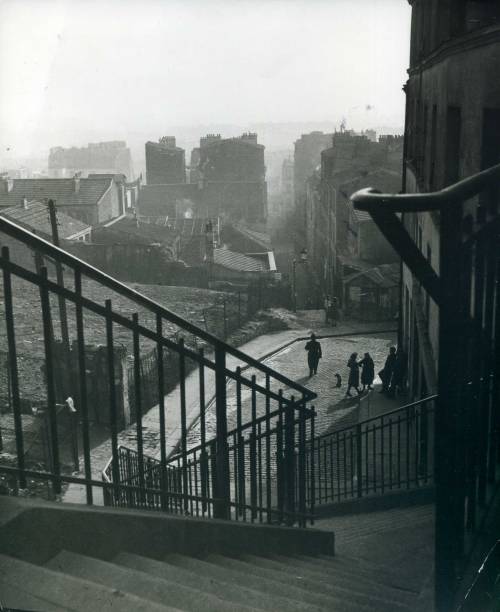 labophoto: Willy Ronis - Rue Vilin, Belleville-Ménilmontant. Paris, France, circa 1950