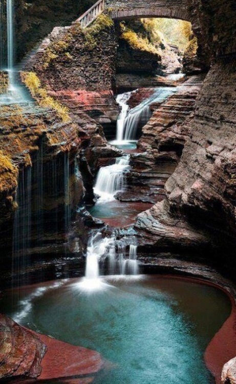 fractiousmind:  Rainbow Falls at Watkins Glen State Park south of Seneca Lake in Schuyler County, New York | Photo: Somewhere In Toronto on Flickr