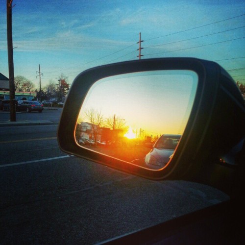 There’s this red ball of fire in the sky that keeps following me #wtf #creep #smh