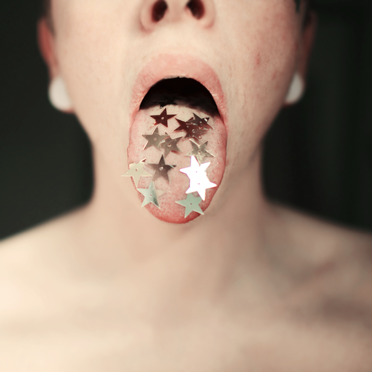 sean-clancy:  Atoms (Series) (2014) by Seanen Middleton 