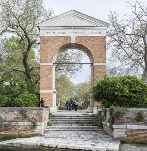 #OPENGIARDINI
The Fourth Unfolding Pavilion
The fourth Unfolding Pavilion, a pop-up exhibition concept inspired by the space it occupies on each occasion, opened on May 19 in the setting of the 18th Venice Architecture Biennale’s vernissage....