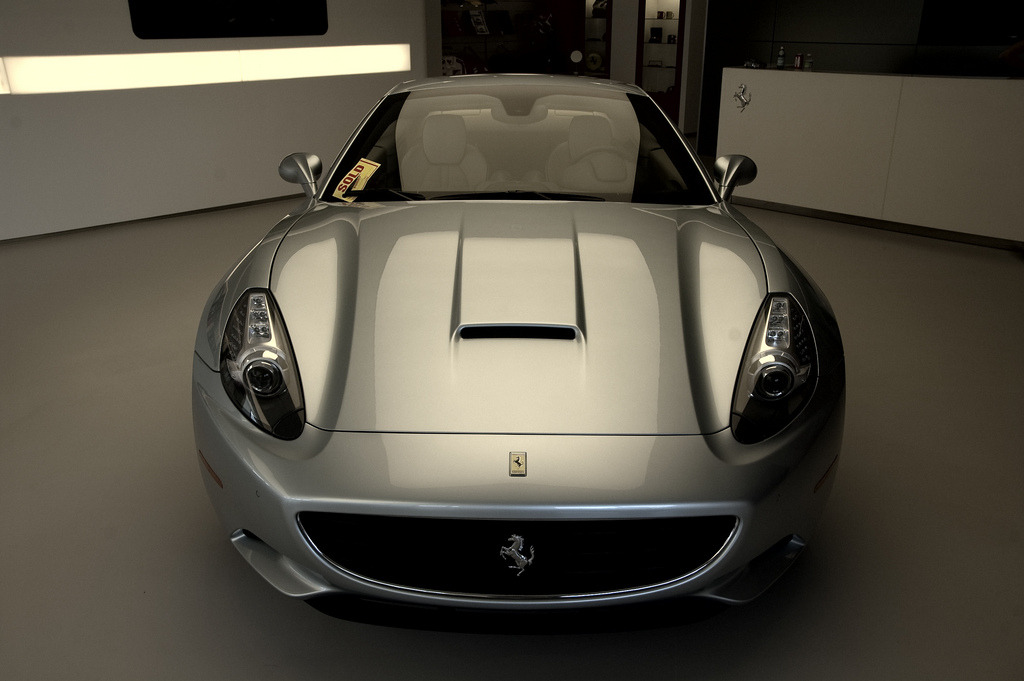 fullthrottleauto:  Ferrari California (by tifosichris)
