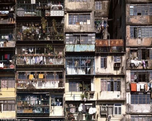 grossnational:
“Kowloon Walled City, China, c.1989
The Kowloon Walled City in Hong Kong was built gradually—building on top of building—over time. Without a single architect, the ungoverned and most densely populated district became a haven for...