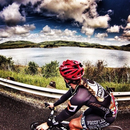 dfitzger: By castellicycling: “Today in NorCal with @swimmeronland @tambikes @prooflabstation”