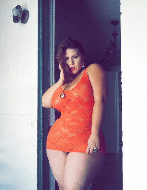 thickasshambones:  London Andrews 