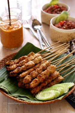 in-my-mouth:  Sate Ambal with ‘Tempe Sauce’