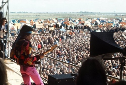 lostinhistorypics - Jimi Hendrix’s last performance at the Open...