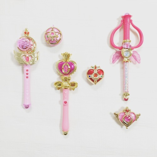 phantaisies:  Sailor Moon Miniature Tablet  The SS compact is the best!  I